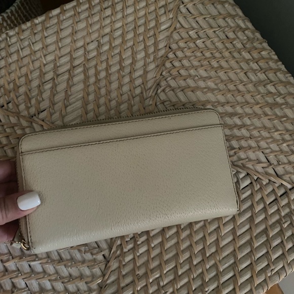 Kate Spade wallet - Picture 3 of 3